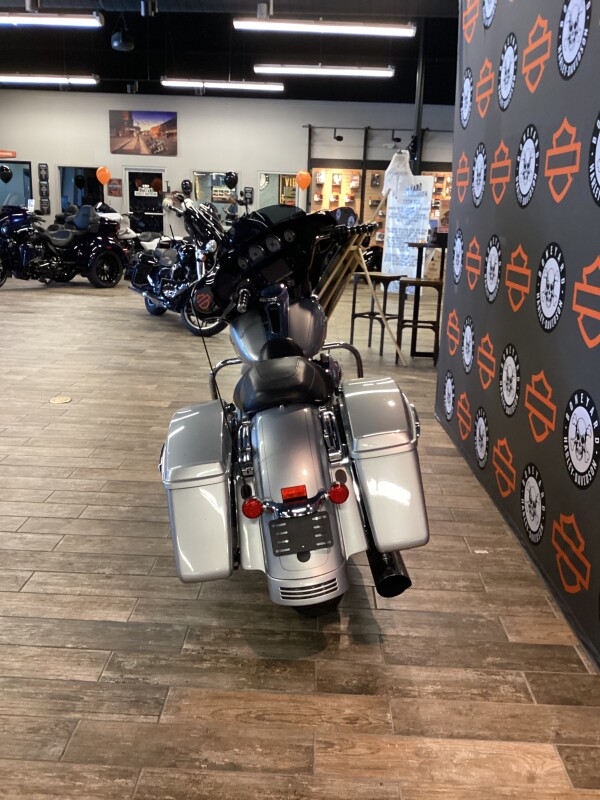 FLHXS 2015 Street Glide Special - Photo 6
