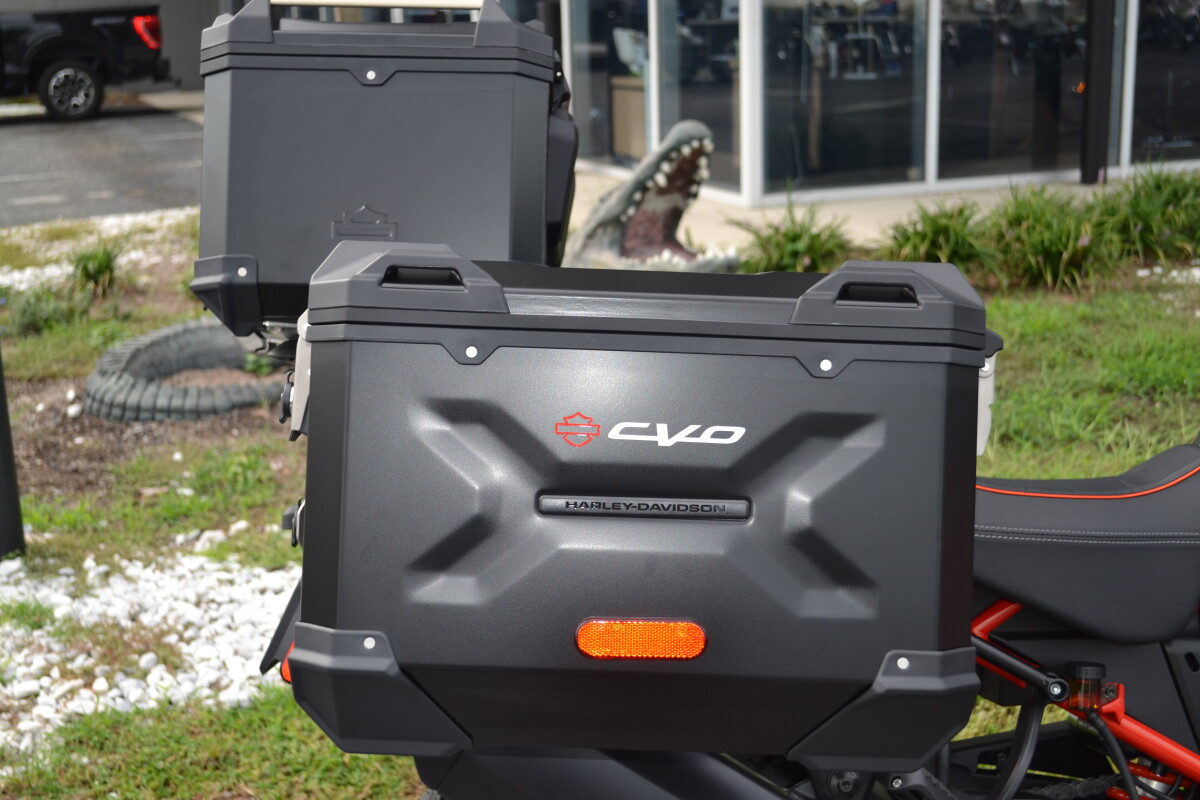 2025 Harley-Davidson CVO Pan America - RA1250SE - Photo 6