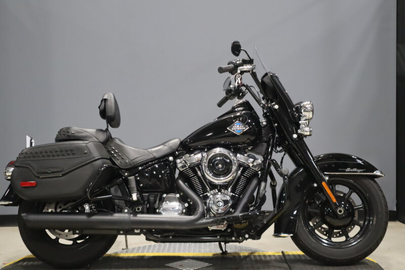2025 Harley-Davidson® Heritage Classic FLHC