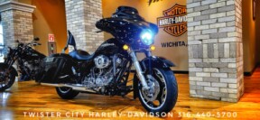 2013 Harley-Davidson® Street Glide®, FLHX thumb 2