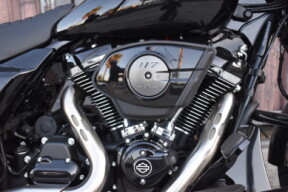 2025 Harley-Davidson® Street Glide® FLHX thumb 3