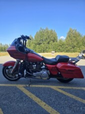 2017 Harley-Davidson® Road Glide® Custom Color  thumb 0