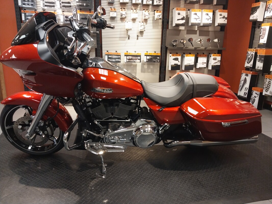 FLTRX 2025 Road Glide - Photo 5