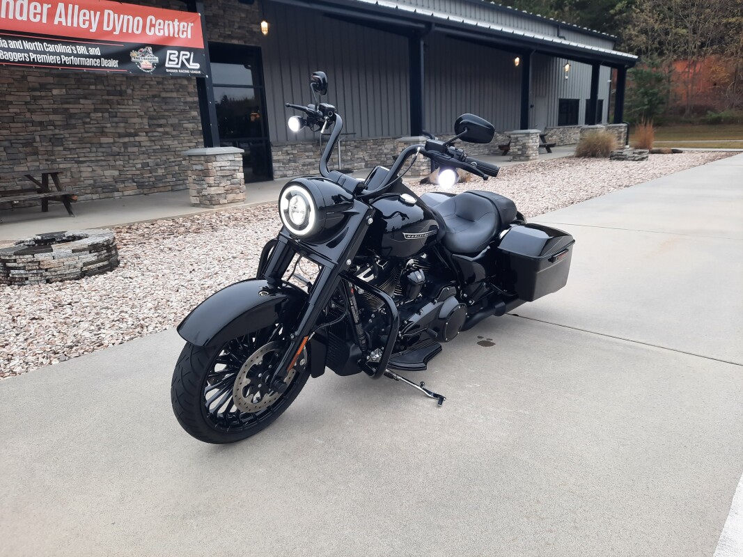 2018 Harley-Davidson Road King Special Vivid Black - Photo 2
