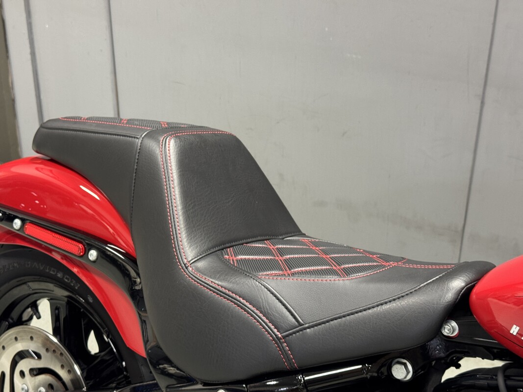 FXBBS 2022 Street Bob 114 - Photo 8