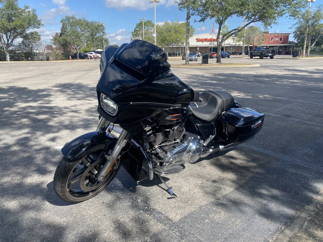 2024 Harley-Davidson Street Glide - Photo 4