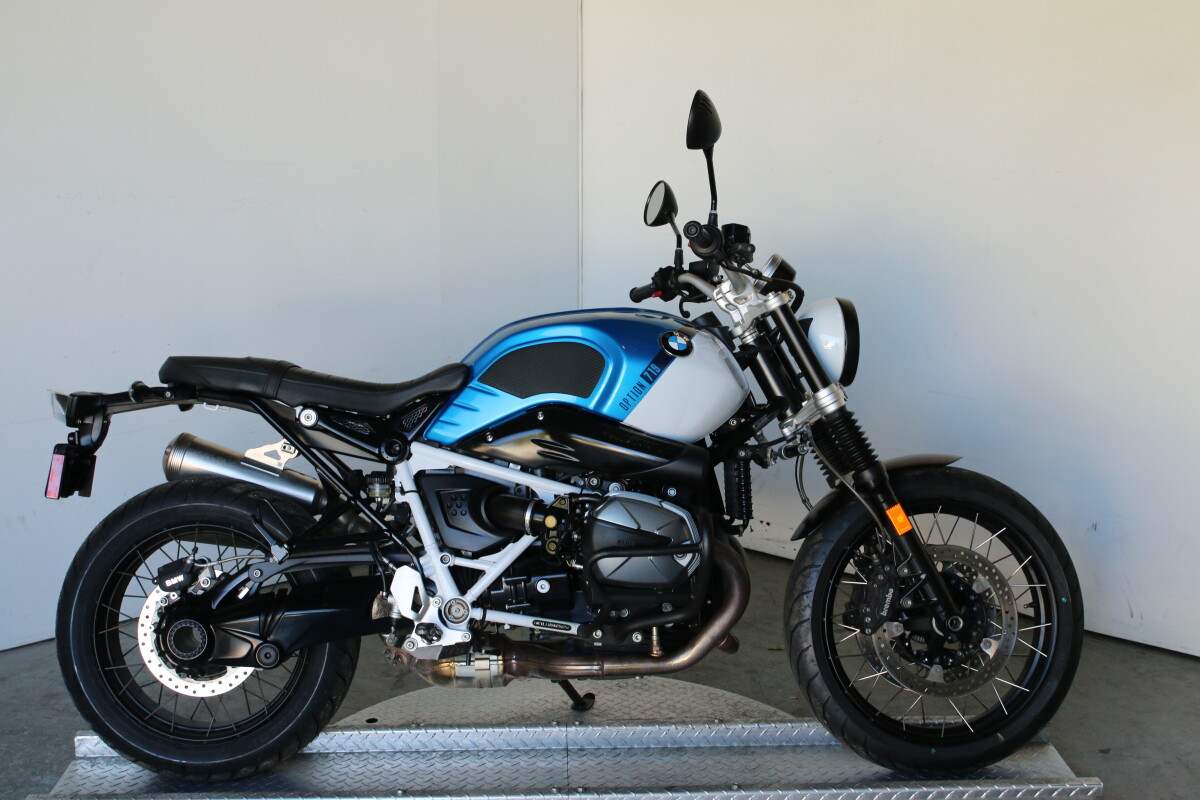2021 BMW Motorrad R nineT Scrambler Option 719 Cosmic Blue Metallic / Light White - Photo 2