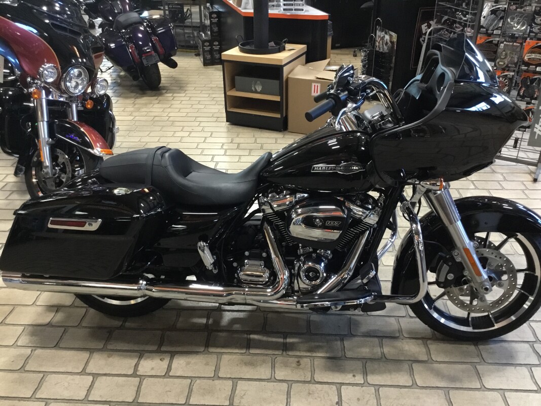 2023 Harley-Davidson Road Glide Vivid Black