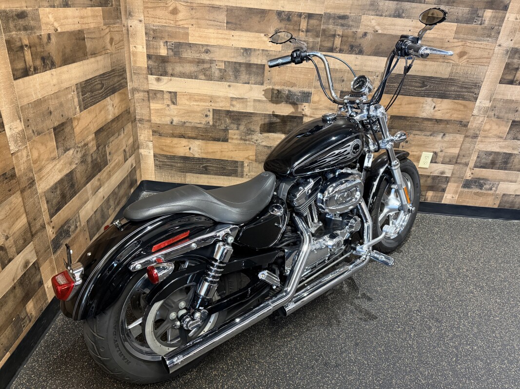 2011 Sportster 1200 Custom Vivid Black XL1200C - Photo 3