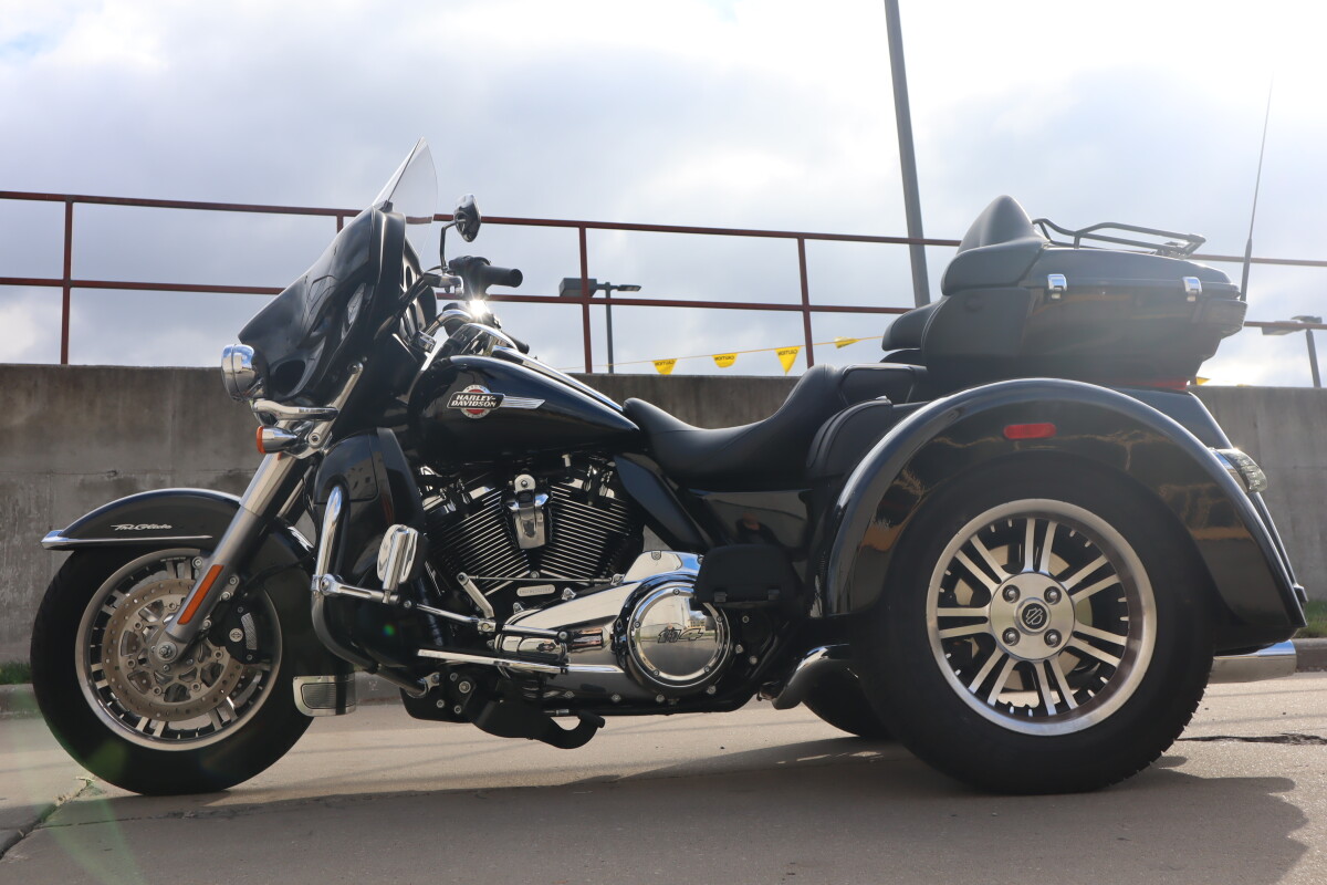 2022 Harley-Davidson Tri Glide Ultra FLHTCUTG - Photo 5