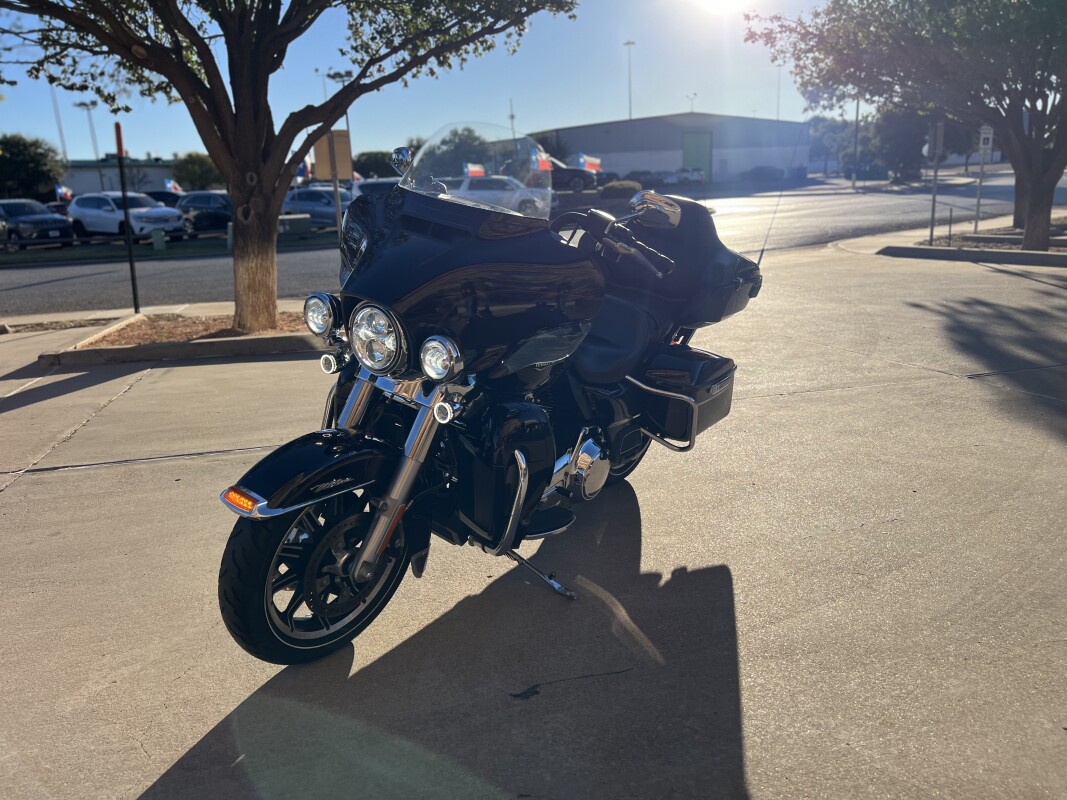 2014 Harley-Davidson Electra Glide Ultra Classic Blackened Cayenne Sunglo - Photo 4