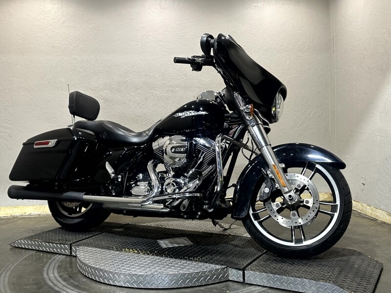 Harley-Davidson Street Glide 2014 FLHX 622131T BLACK - Photo 2
