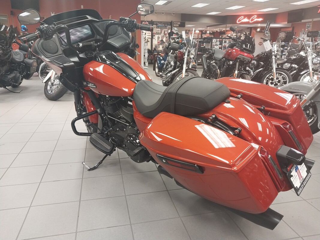 FLTRX 2024 Road Glide - Photo 6