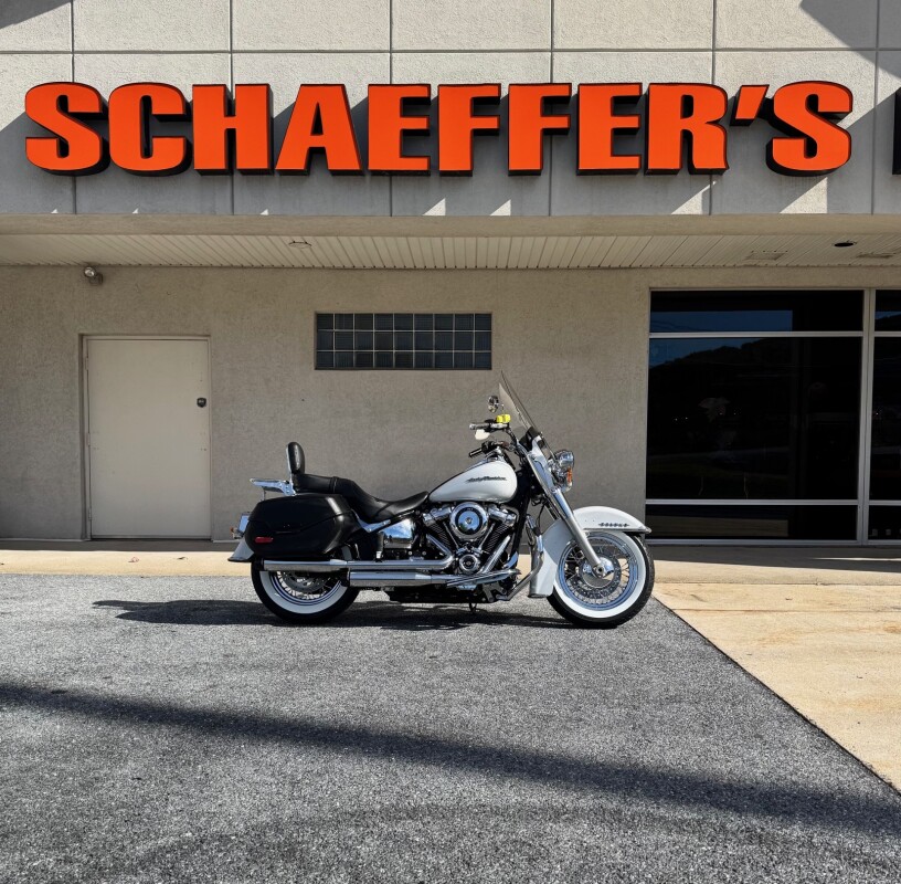 2020 Harley-Davidson Deluxe FLDE Stone Washed White Pearl