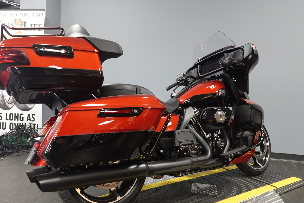 2025 Harley-Davidson Street Glide Ultra FLHXU - Photo 8