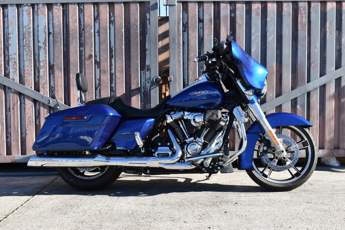 2017 Harley-Davidson® Street Glide® Special FLHXS