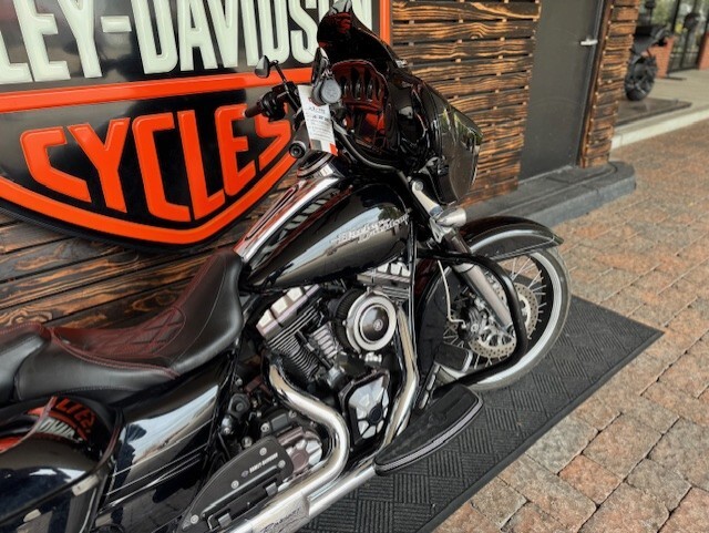 2014 Harley Davidson Street Glide Special FLHXS - Photo 2