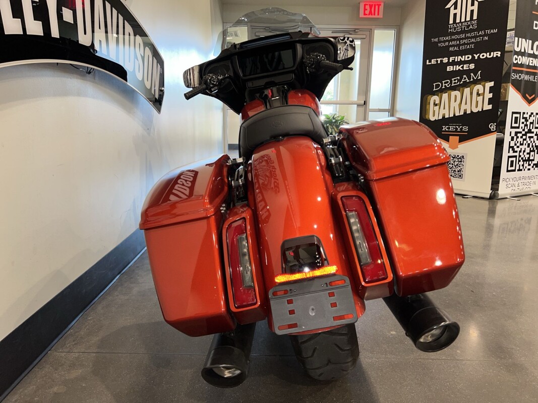 2024 Harley-Davidson Street Glide FLHX - Photo 10