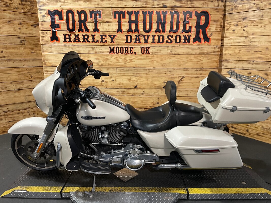 Harley-Davidson Street Glide 2022 FLHX WHITE SAND PEARL - Photo 8