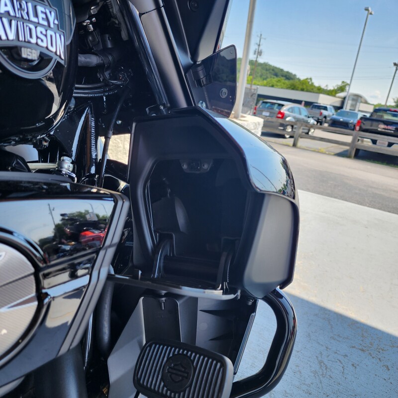 FLHXU 2025 Street Glide Ultra - Photo 7