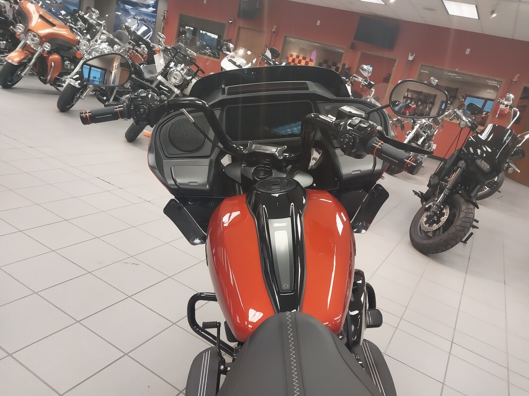 FLTRX 2024 Road Glide - Photo 10