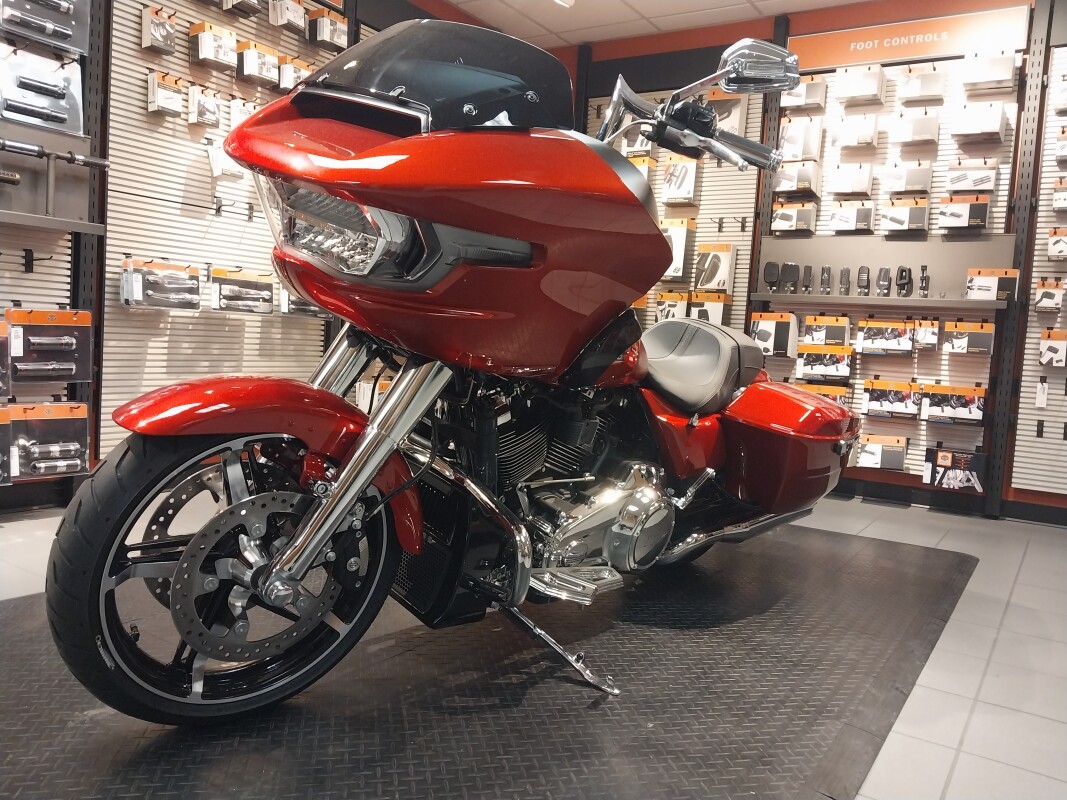 FLTRX 2025 Road Glide - Photo 4