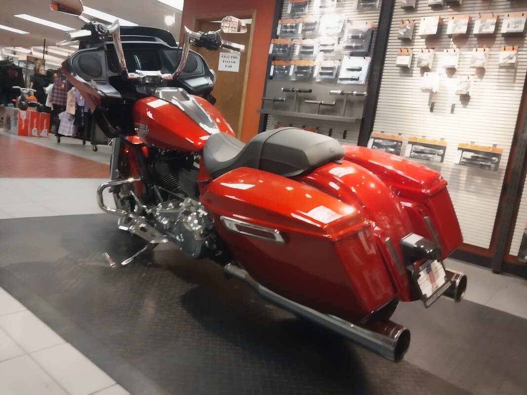 FLTRX 2025 Road Glide - Photo 6