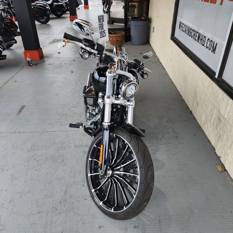 2025 Harley-Davidson Breakout – Muscular Cruiser Power - Photo 2