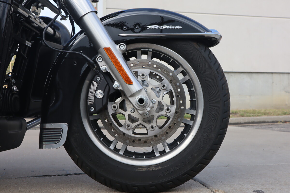 2022 Harley-Davidson Tri Glide Ultra FLHTCUTG - Photo 9