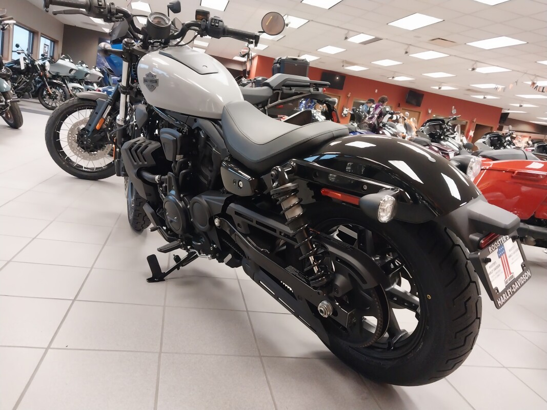 RH975 2025 Nightster - Photo 6