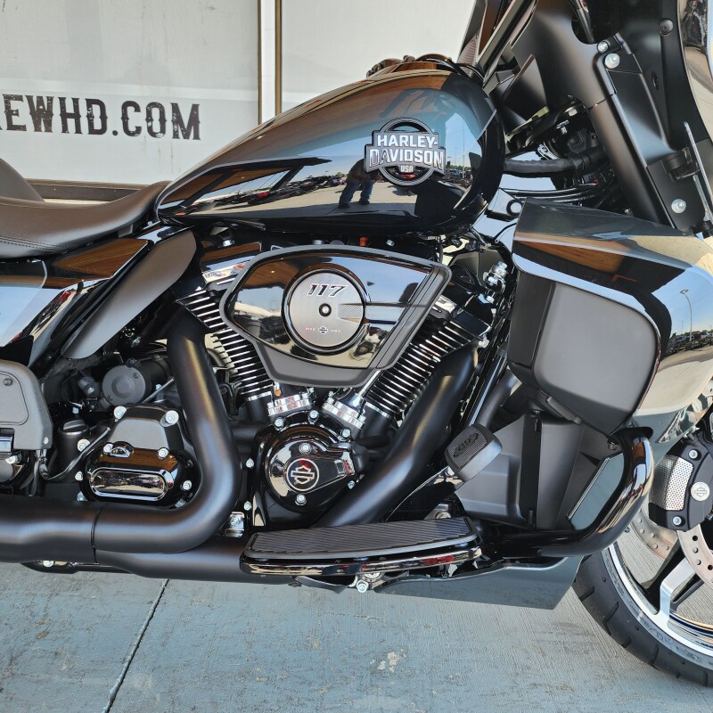 FLHXU 2025 Street Glide Ultra - Photo 8