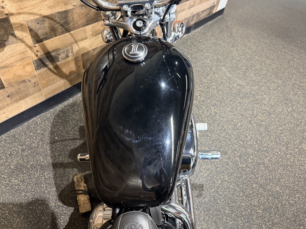 2011 Sportster 1200 Custom Vivid Black XL1200C - Photo 4