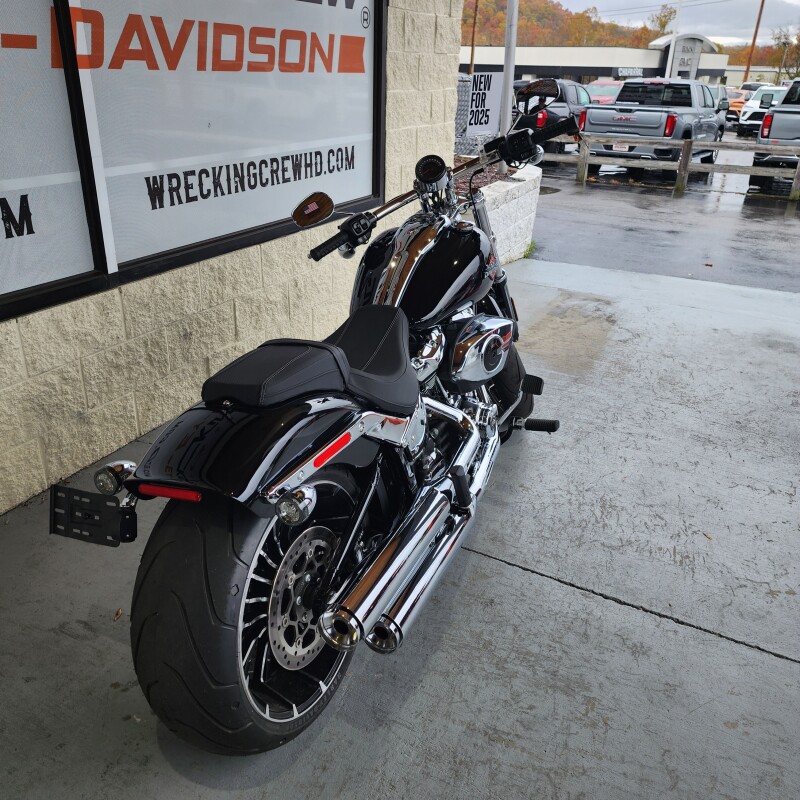 2025 Harley-Davidson Breakout – Muscular Cruiser Power - Photo 10