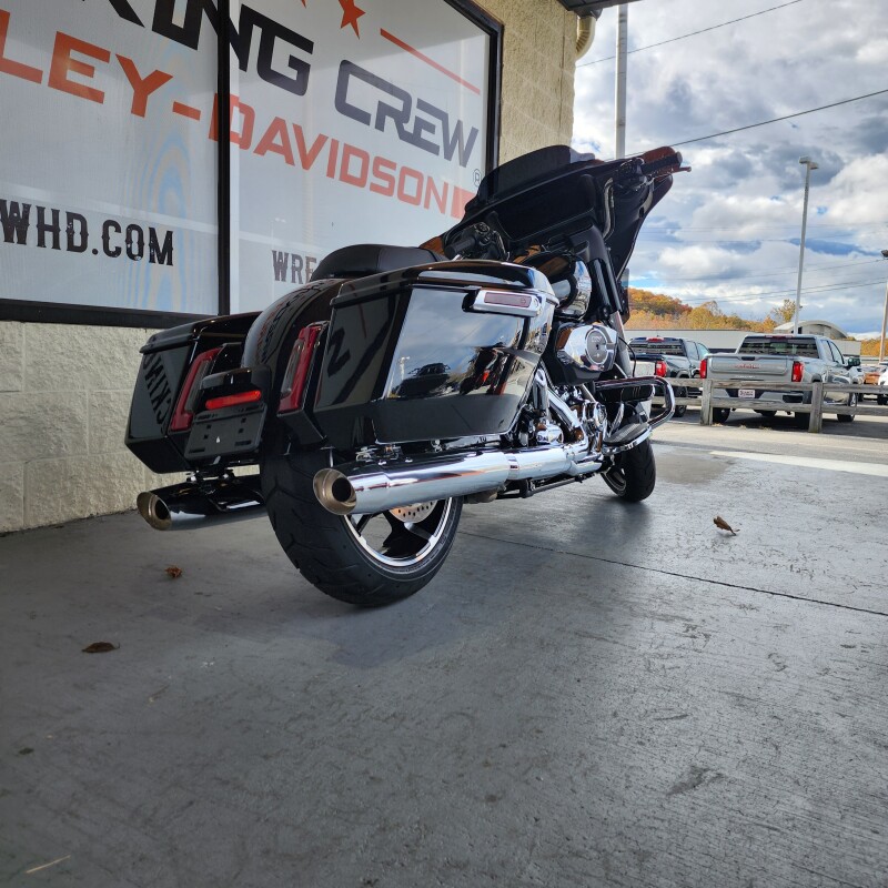 FLHX 2025 Street Glide - Photo 10
