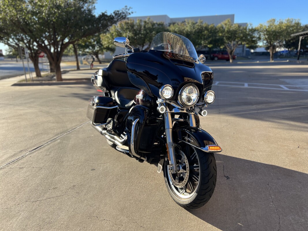 2014 Harley-Davidson Electra Glide Ultra Classic Blackened Cayenne Sunglo - Photo 2