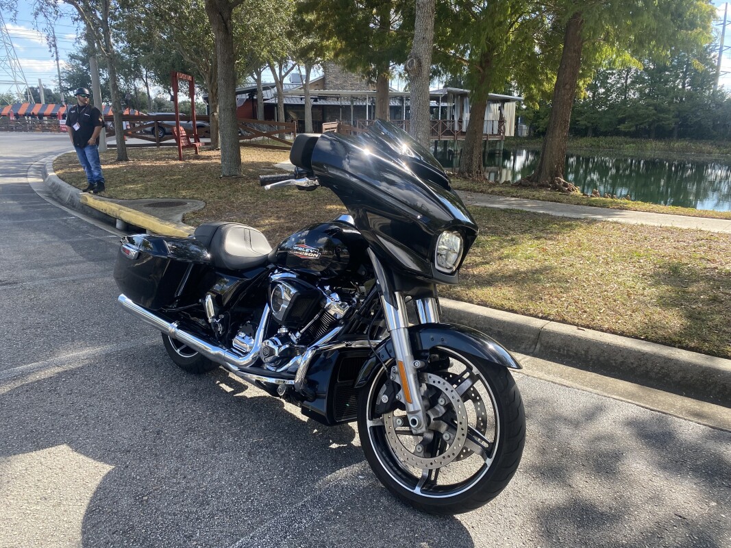 2024 Harley-Davidson Street Glide - Photo 2
