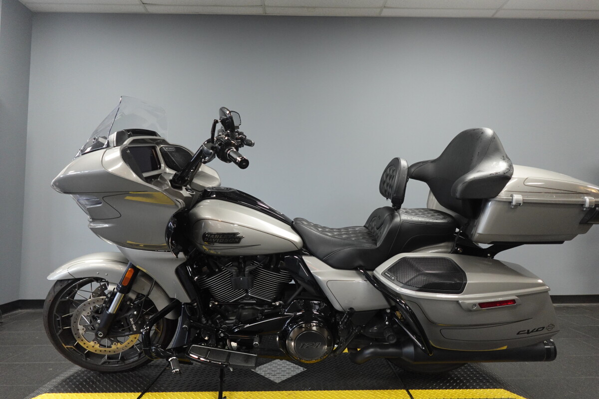 2023 Harley-Davidson CVO Road Glide FLTRXSE - Photo 5