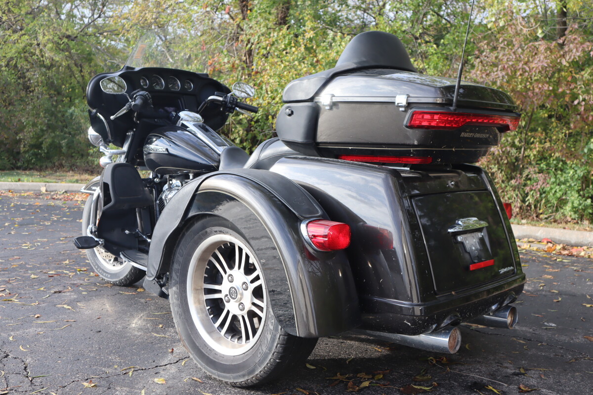 2020 Harley-Davidson Tri Glide Ultra FLHTCUTG - Photo 6