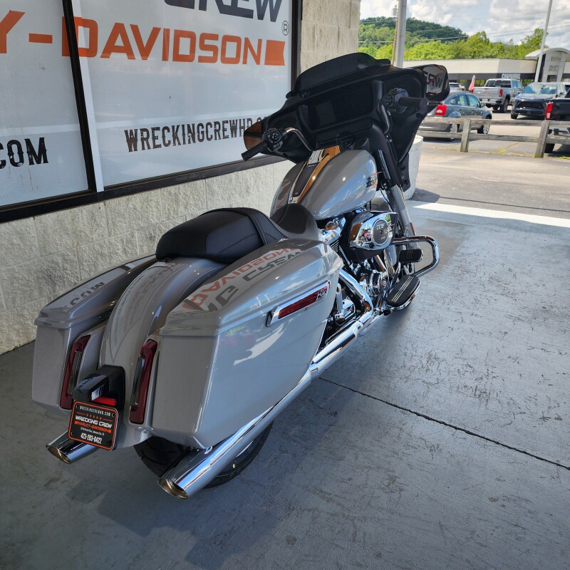 2025 Harley-Davidson Street Glide - Photo 8