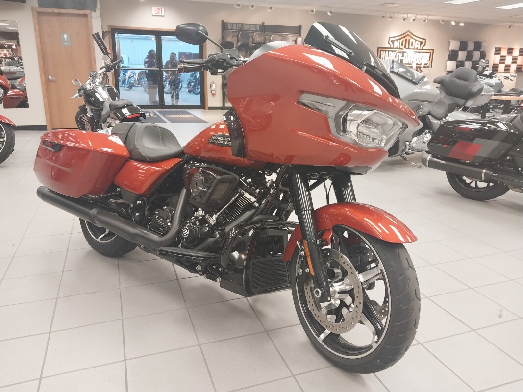FLTRX 2024 Road Glide - Photo 2