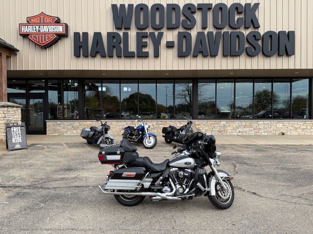 Harley-Davidson Electra Glide Ultra Classic 2010 FLHTCU BLK/SILVER