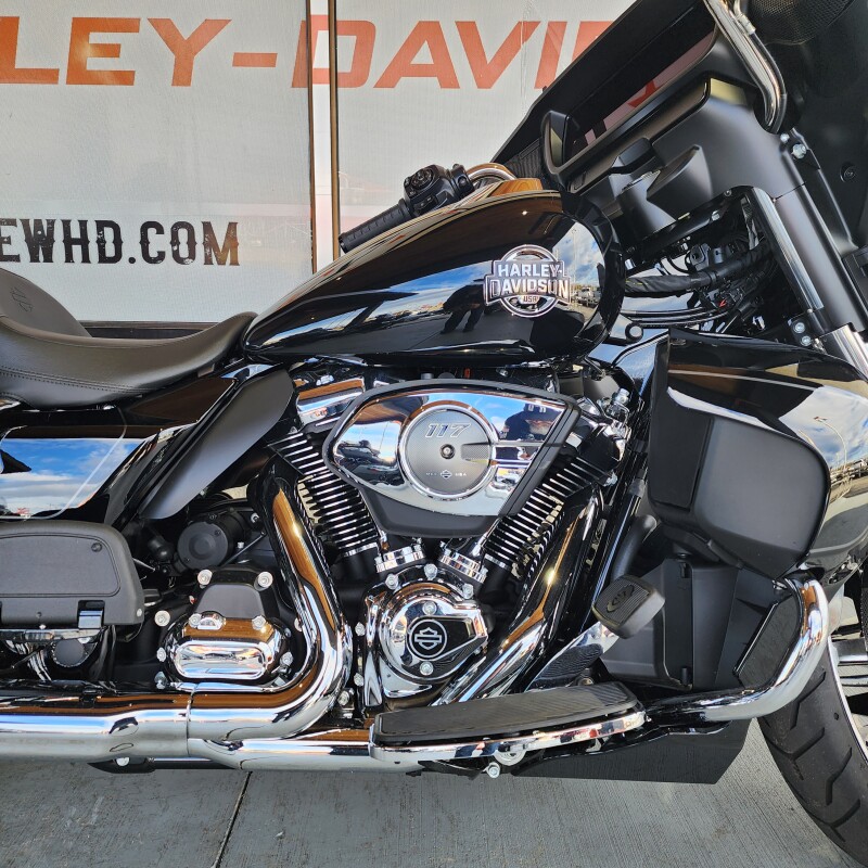 FLHXU 2025 Street Glide Ultra - Photo 9