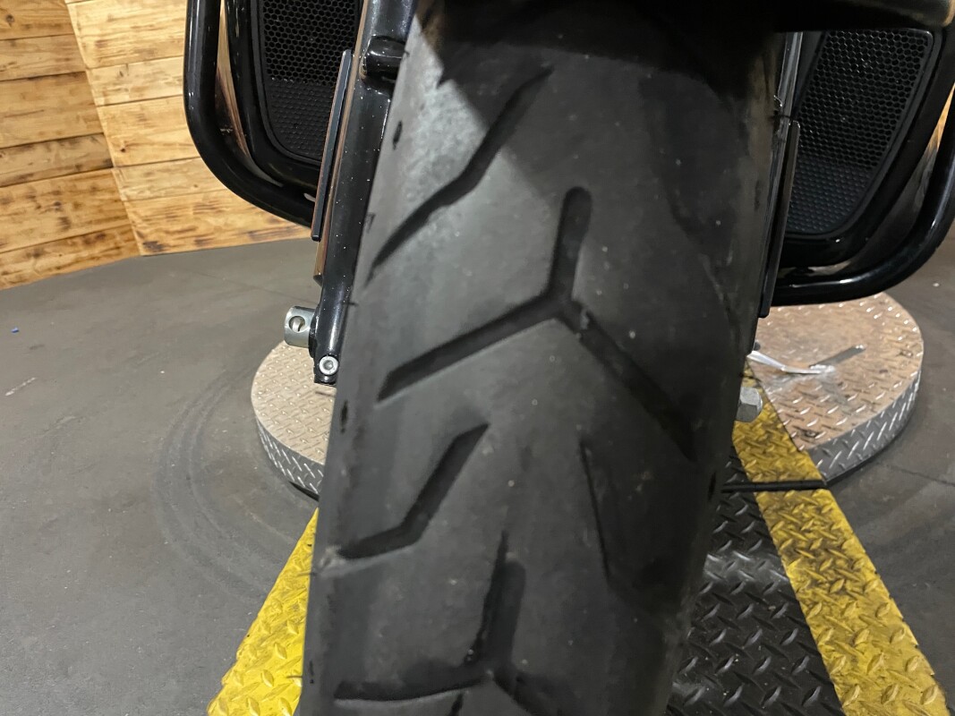 Harley-Davidson Ultra Limited 2022 FLHTK VIVID BLACK - Photo 5