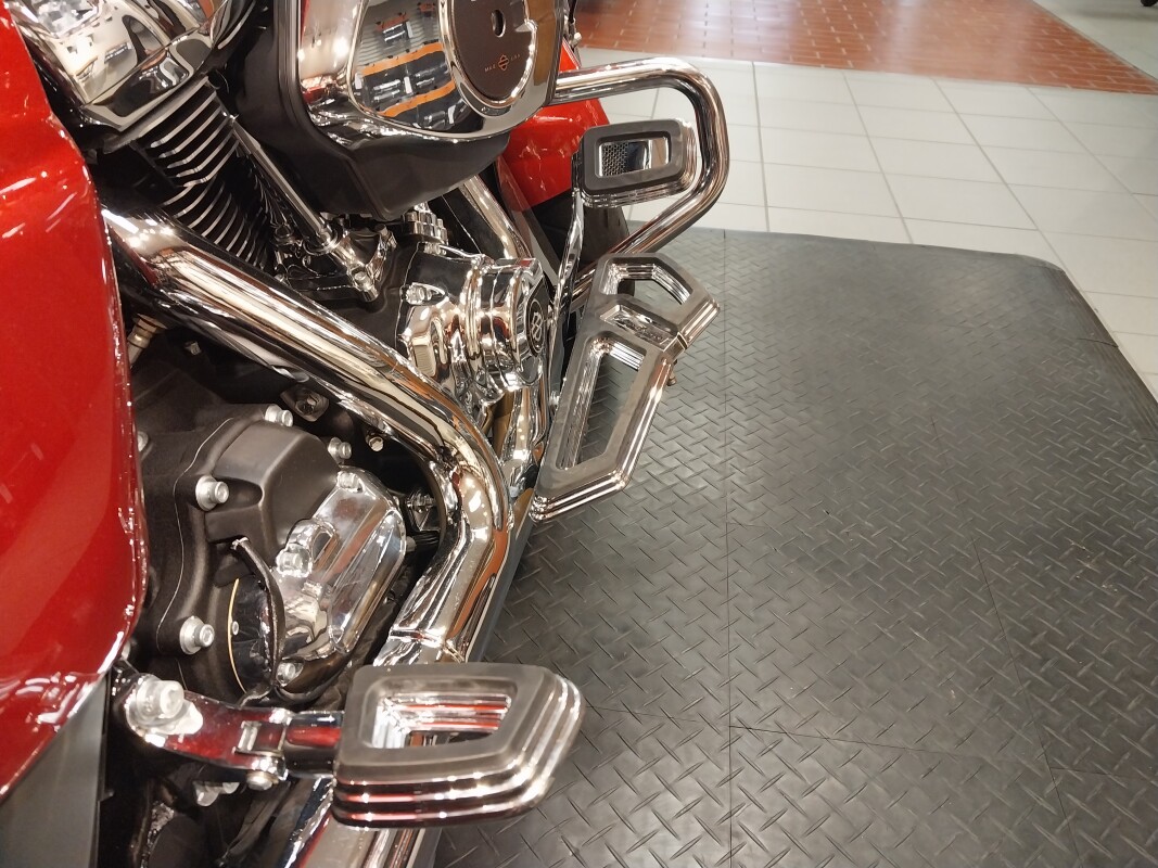FLTRX 2025 Road Glide - Photo 10