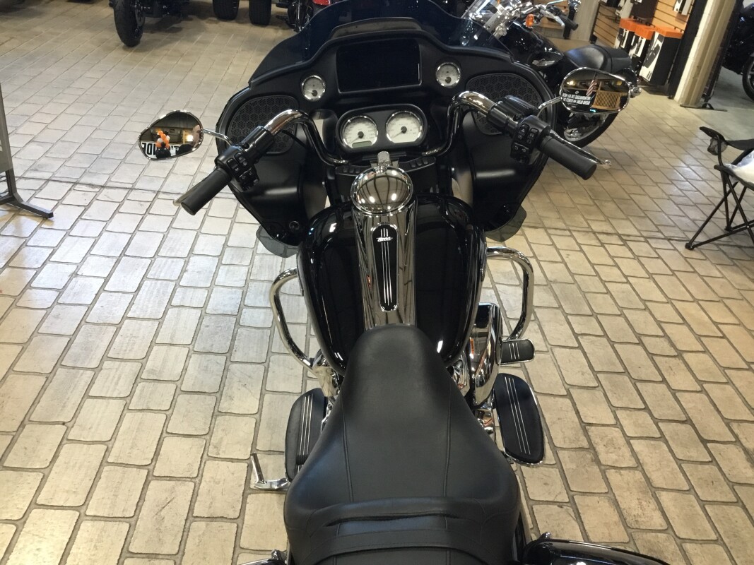 2023 Harley-Davidson Road Glide Vivid Black - Photo 6