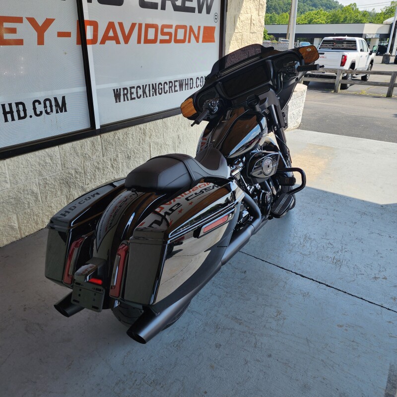FLHX 2025 Street Glide - Photo 8