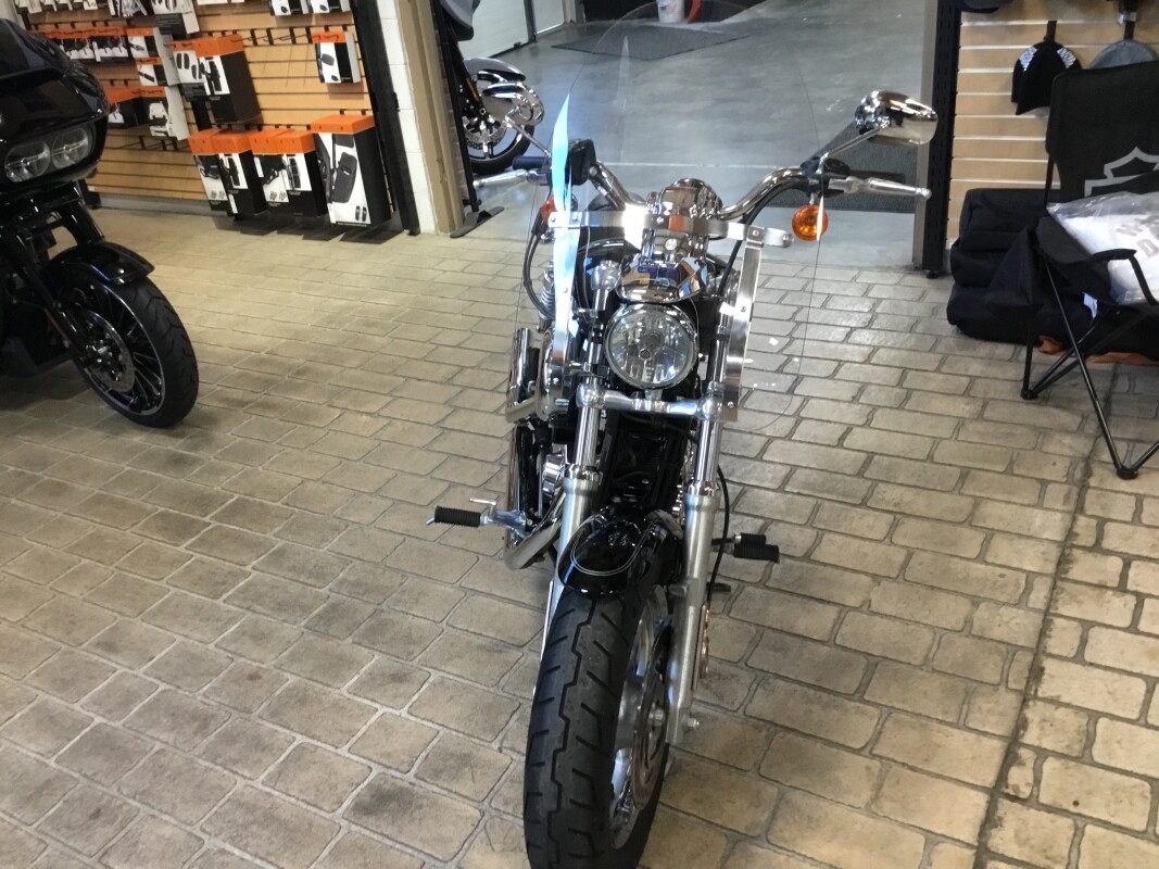 2014 Harley-Davidson 1200 Custom Vivid Black - Photo 5
