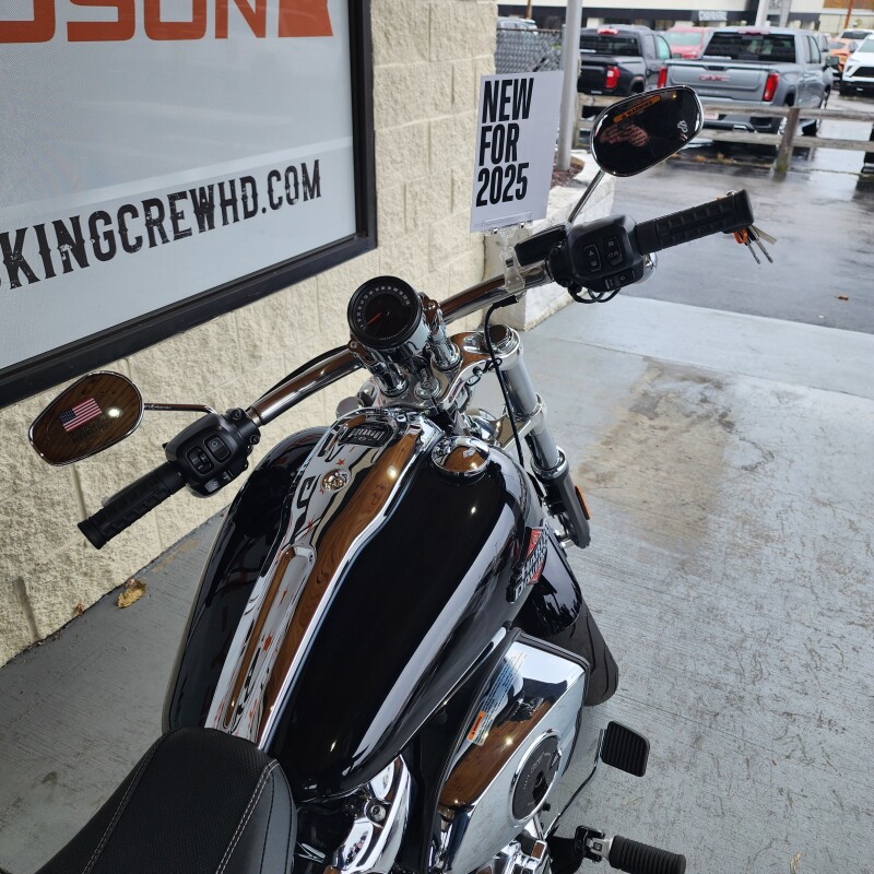 2025 Harley-Davidson Breakout – Muscular Cruiser Power - Photo 7
