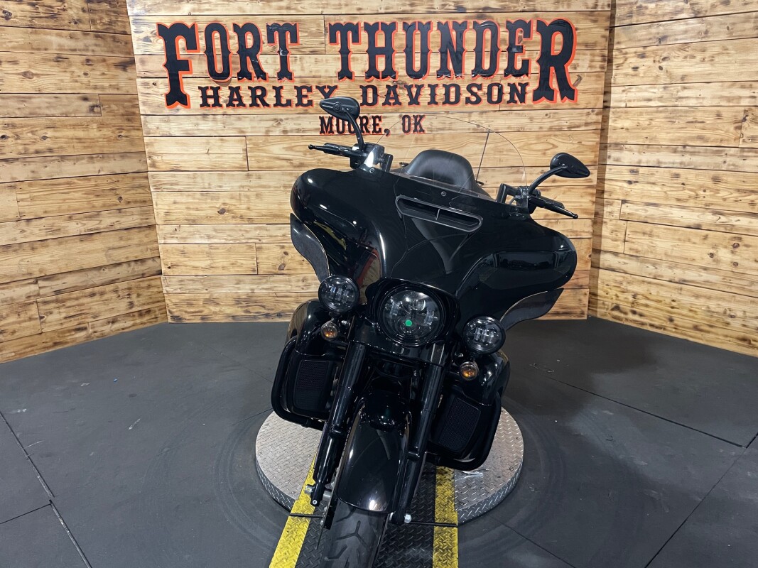 Harley-Davidson Ultra Limited 2022 FLHTK VIVID BLACK - Photo 4