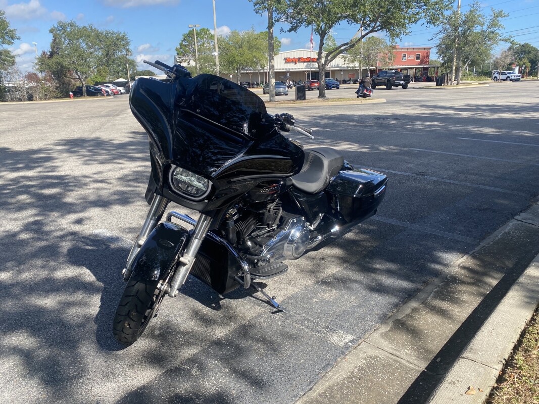 2024 Harley-Davidson Street Glide - Photo 4